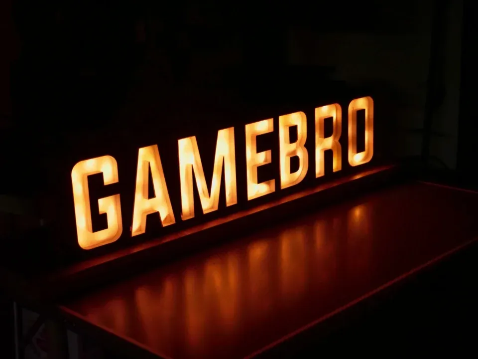 GAMEBRO: gamebro 01